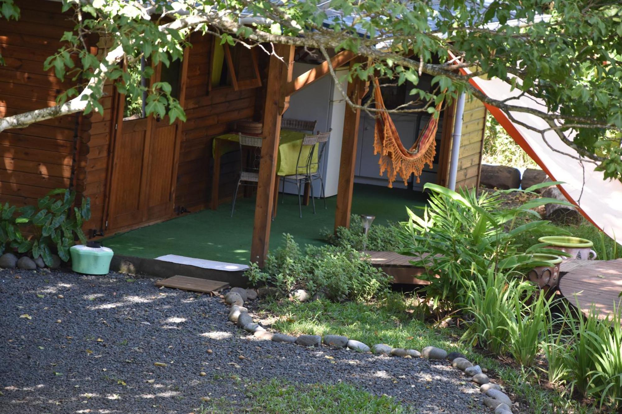 Insolite Arawakane Gites Du Manial Chalet Pointe-Noire Exteriér fotografie